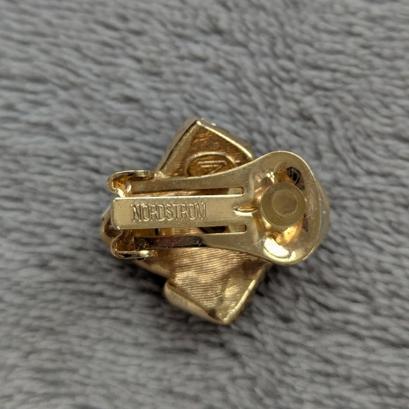 Vintage Nordstrom clip on earrings - Picture 5 of 13